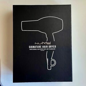 NuMe SIGNATURE HAIR DRYER